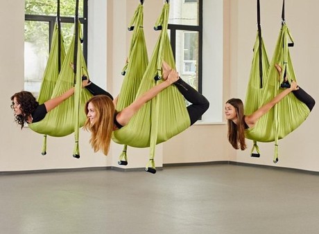 Пробное занятие мини-группы "Fly Yoga"