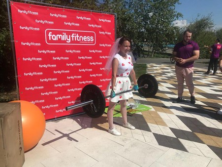 25 августа команда "Family Fitness" выступила партнером мероприятия от 2ГИС — "Леди на велосипеде"